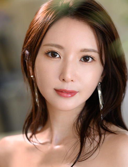 (新妻ゆうか)个人资料照片